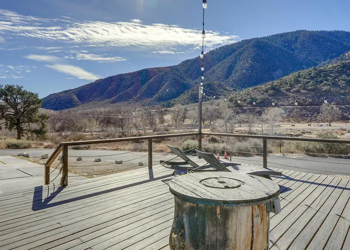 Private Deck & Views: Frazier Mountain Cabin
